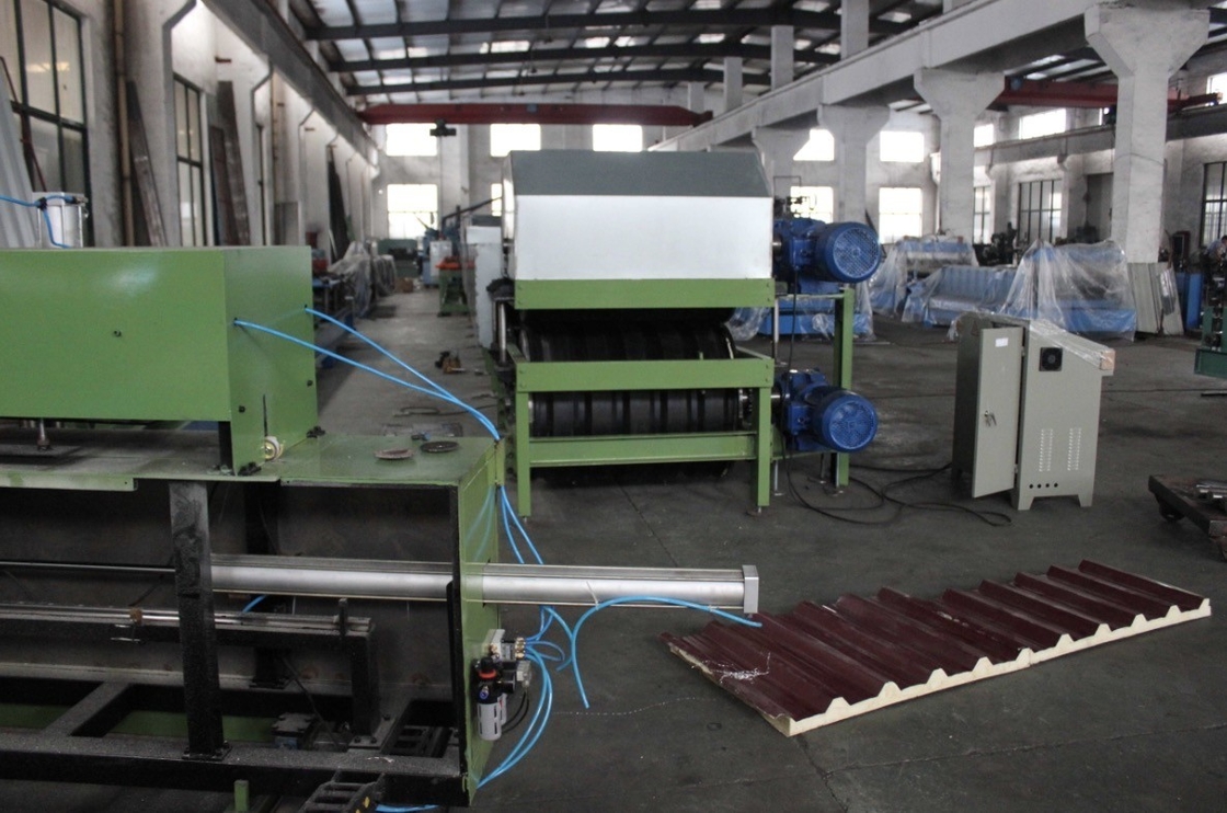 سیستم خنک کننده خودکار خط تولید پانل ساندویچ PU فولاد گالوانیزه 0.3-0.8 میلی متر